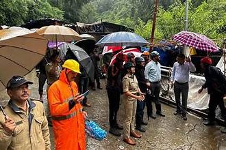 Uttarakhand Landslide: 1 Dead, 5 Injured on Kedarnath Highway Amid Heavy Rainfall