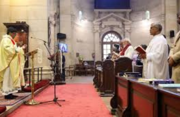 PM Modi Joins Christmas Morning Service at Delhi Church