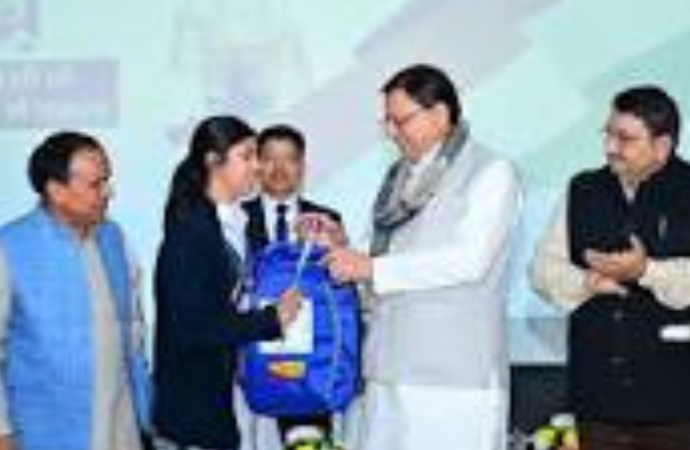 CM Dhami Flags Off 240 Top Students for Bharat Darshan Educational Tour Across India